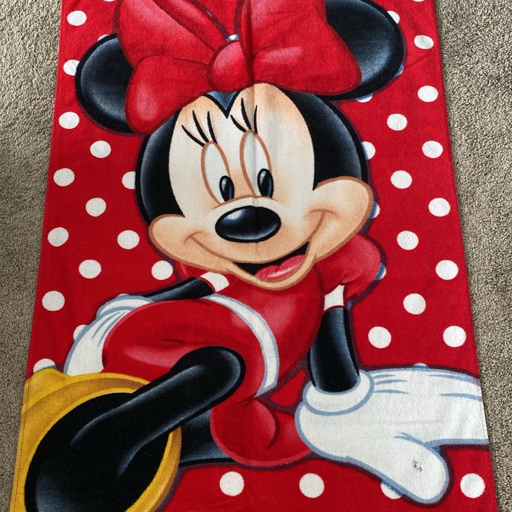 Disney Minnie Mouse beach towel - Picture 4 of 6
